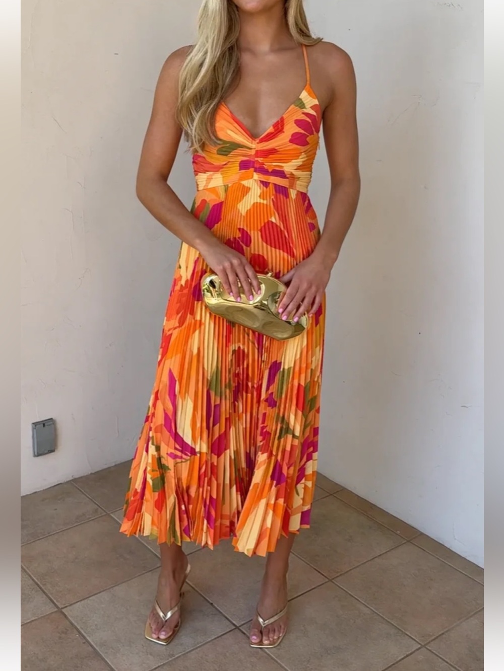 ASTR the label NWOT Blythe Floral Plisse Midi Dress